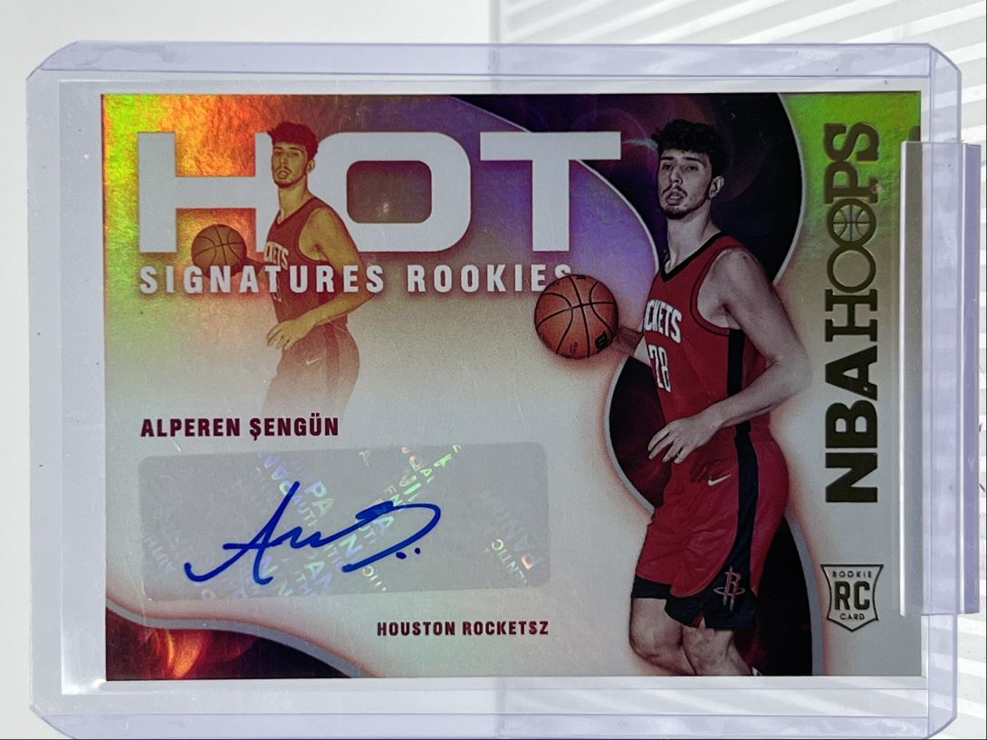 2021 NBA HOOPS HOT ROOKIE AUTOGRAPH ALPEREN SENGUN on Kronozio