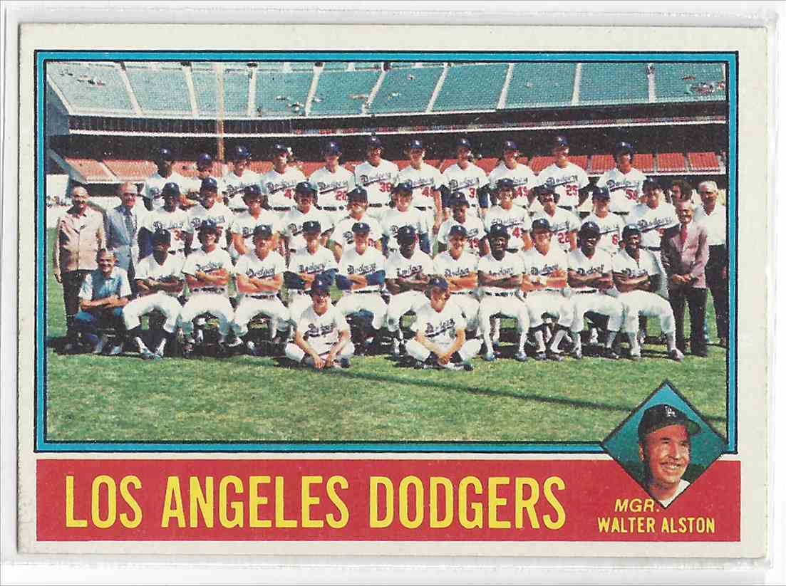 1976 Topps Los Angeles Dodgers #46 card front image