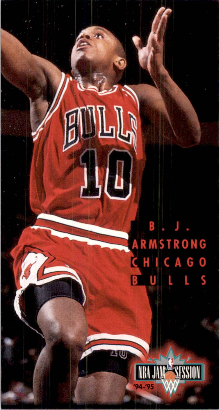 マイケルジョーダンのピンバッジ　ブルズ 楽天市場】NBA ブルズ マイケル・ジョーダン 引退 記念