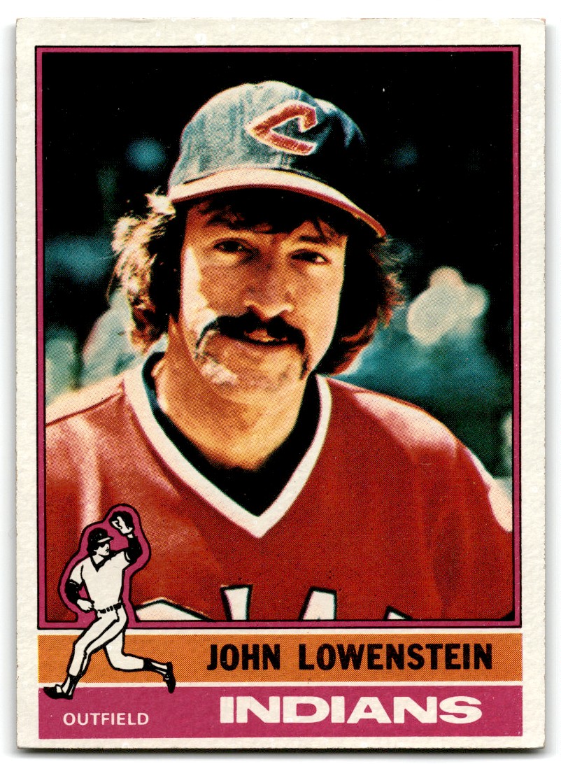 1976 Topps John Lowenstein #646 card front image